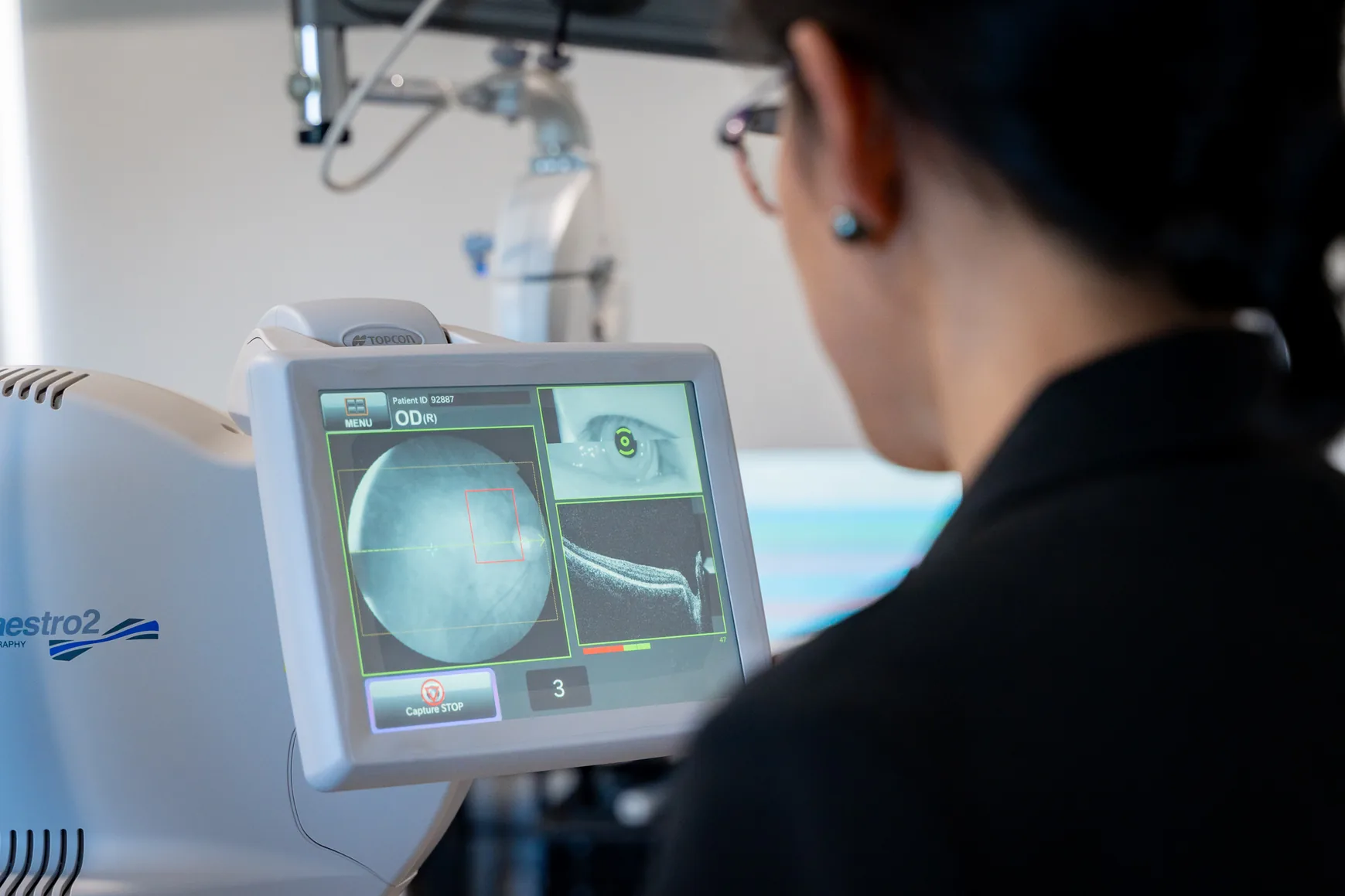 A retinal photo on the screen during an eye test