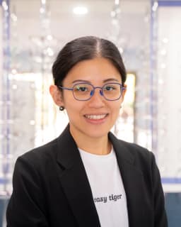 Stephanie Yeo