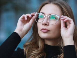 Young woman wearing eyeglasses.