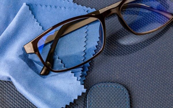 Eye Wear Maintenance : How to Clean an Eye Glass Cloth 